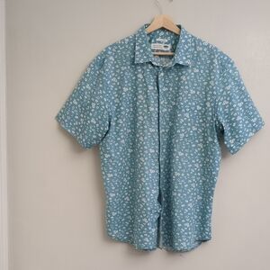 Old Navy Classic Slim Fit Shirt